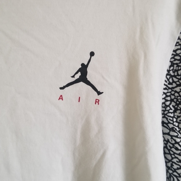 Jordan white and black shirts - Picture 2 of 7